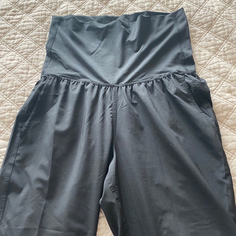 Lululemon black Om pants